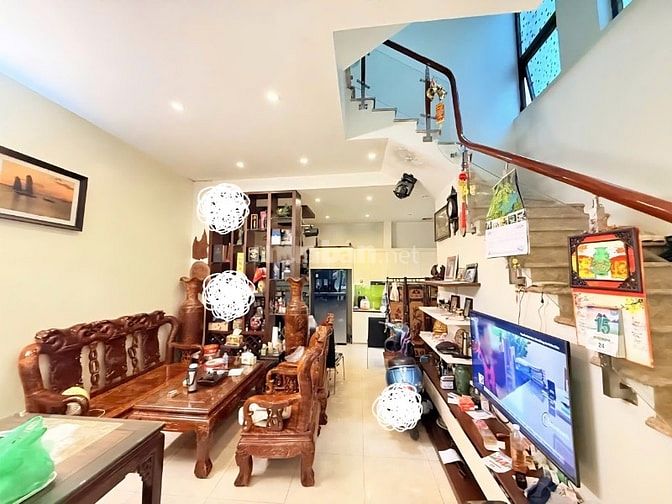 Hoàng Quốc Việt - 58m x 5 Ngủ x MT rộng - LÔ GÓC, Ô TÔ, KINH DOANH