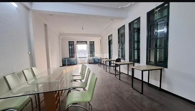 Bán nhà Hoàng Quốc Việt đường vào to như phố, DT 85m2, 5t, mt 5.9m. 