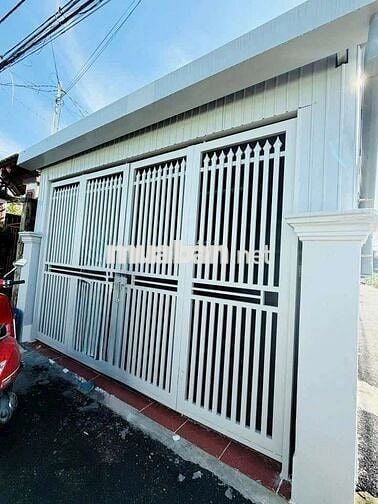 NHÀ DT RỘNG 5*25, TRỆT LẦU, 2PN, ĐƯỜNG XE HƠI, GẦN ỦY BAN THẠNH XUÂN