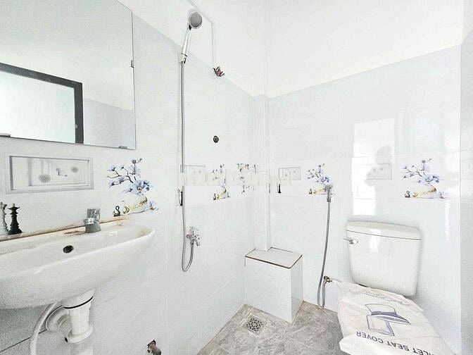 Ban Công Riêng - Sẵn Nội Thất ngay Cvpm Quang Trung - Bệnh viện Q12