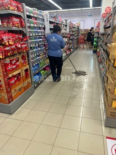 Cần 3 Tạp Vụ, Vệ Sinh Quầy Hàng Lương Ổn Định Và Lâu Dài