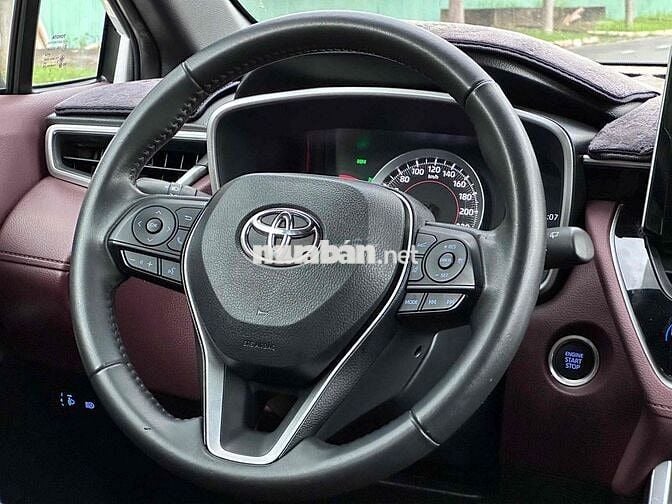 Lướt Toyota Corolla Cross 1.8V - 2022 Trắng