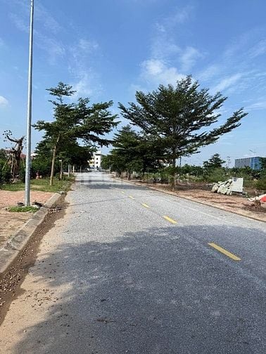 Chính chủ bán đất đấu giá thôn Công Luận 2, TT Văn Giang, Hưng Yên