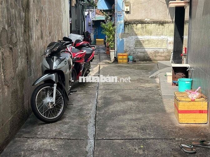 nhà nát Tỉnh Lộ 10 28m2 C4 DT 4 * 7.1 giá 1.99 tỷ Bình tân