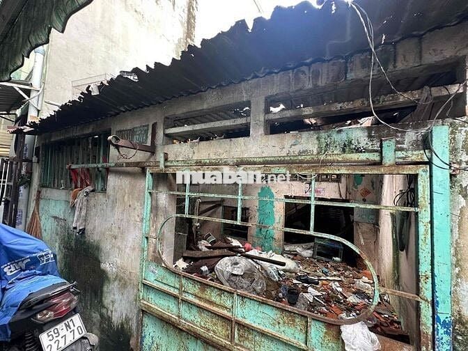 nhà nát Tỉnh Lộ 10 28m2 C4 DT 4 * 7.1 giá 1.99 tỷ Bình tân