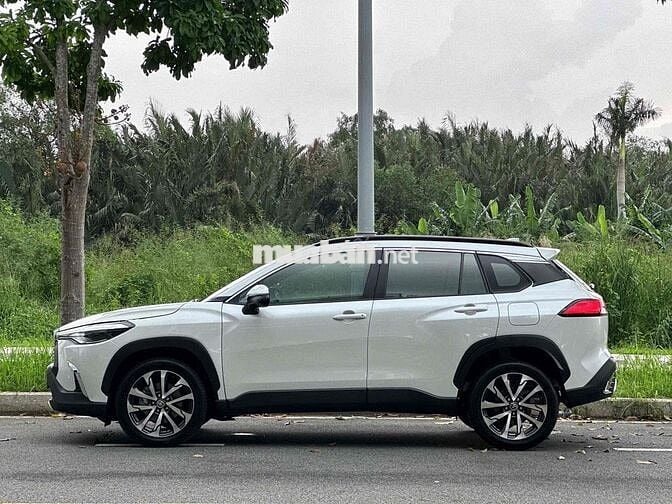 Lướt Toyota Corolla Cross 1.8V - 2022 Trắng