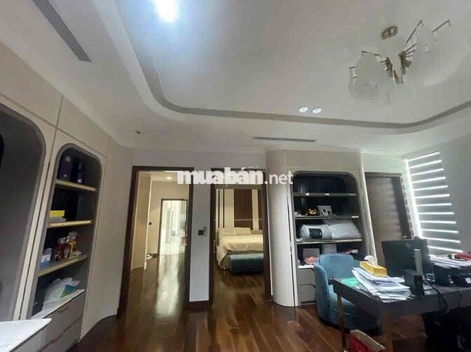 BÁN PENTHOUSE VIP 700m2 3 TẦNG KĐT SUNRISE CITY SOUTH,Q.7 - SÂN VƯỜN.