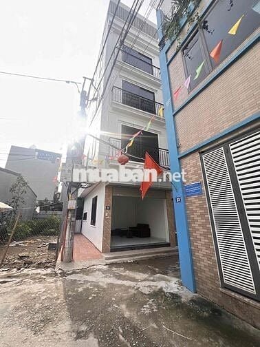 Cho thuê nhà riêng 5 tầng thang máy, 35m2 ngõ 199 Liên Mạc