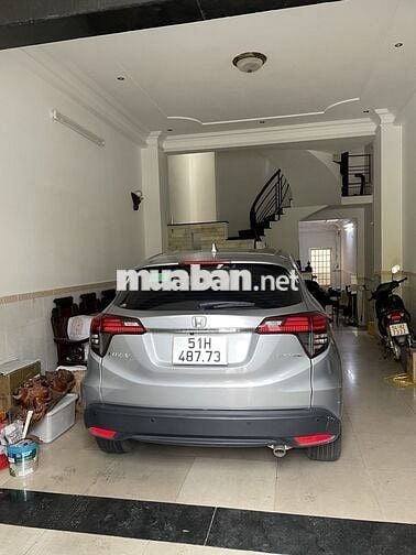 Cho thuê nhà mặt tiền nguyên căn 3 tầng lầu 82,80m2 gồm 6 phòng ngủ