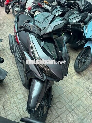 Xe máy Honda Vario 150 màu xám đen