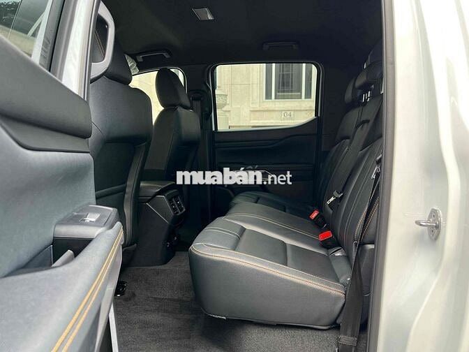 Ford Ranger Wildtrak 2024 - đi mới 9.000km