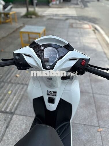 [Góp 50] sh 300i date 2017 trắng sporty, zin 100%