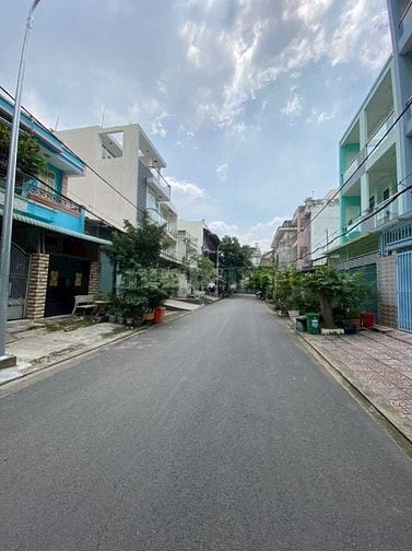 Đất KDC ấp 5 phong phú và bình hưng đt: 4,5m x 18m