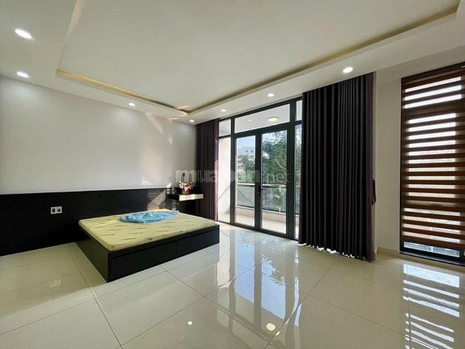 Nhà cho thuê nguyên 6x20, mặt tiền đường 20m, vị trí đẹp, gần tiện ích