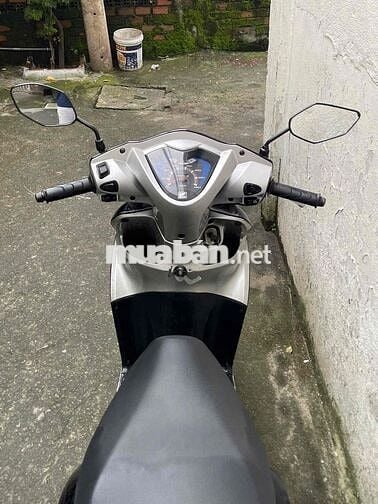 Honda Vision 2013 chính chủ máy êm ru