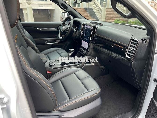 Ford Ranger Wildtrak 2024 - đi mới 9.000km