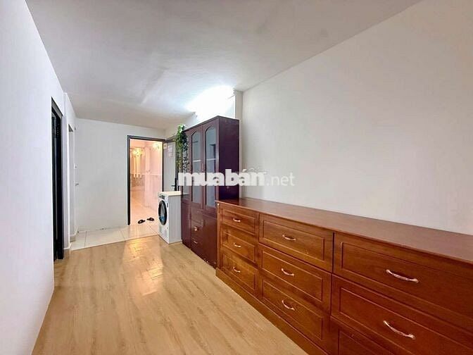 Căn hộ 2 phòng ngủ ban công ngay trung tâm quận 7 - rộng 50m2