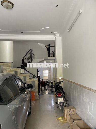 Cho thuê nhà mặt tiền nguyên căn 3 tầng lầu 82,80m2 gồm 6 phòng ngủ