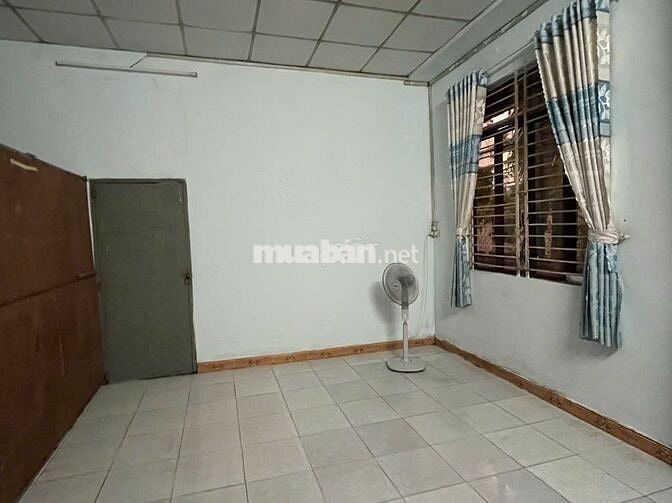 Cho thuê nhà cấp 4 rộng rãi thoáng mát, khu dân cư đông đúc