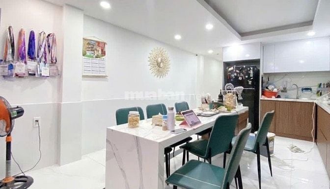 Nhà Đẹp Lung Linh, Công Năng Tối Ưu, 02 Tầng, 4x25m