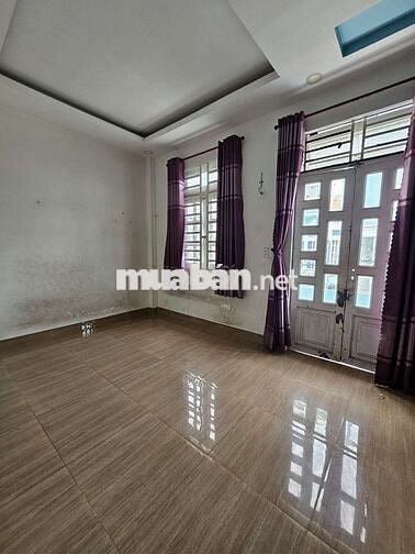 Nhà sạch thoáng gần trường ĐH GTVT, gần pmqt ,2L ,3pn3wc ,đường xe tải