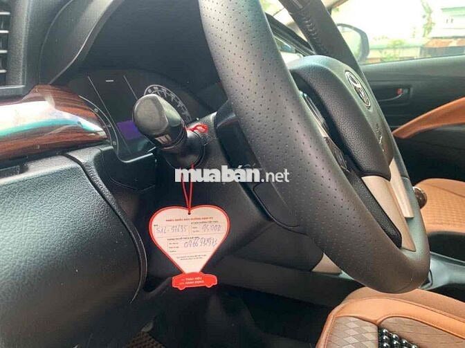 Toyota Innova 2019 2.0E - 90000 km