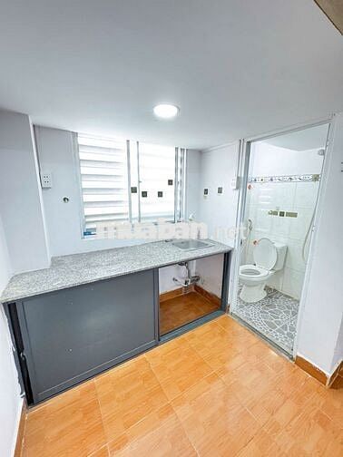 🔥CỬA SỔ - THOÁNG MÁT - GIÁ SIU ƯU ĐÃI GẦN ĐẠI HỌC VĂN HIẾN ÂU🔥