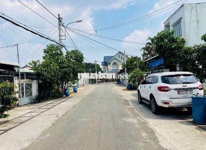 Chủ cần bán lô đất Đ.Tỉnh Lộ 7 DT107m2 giá 800 triệu, sổ hồng riêng