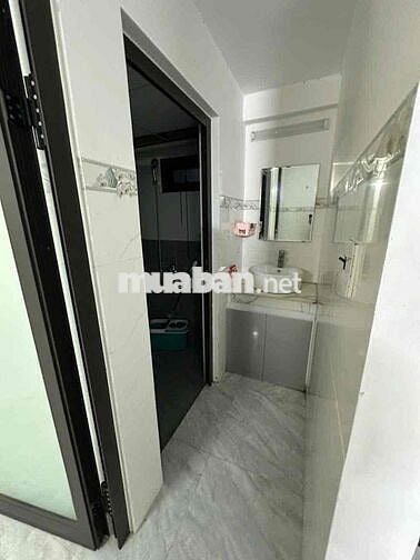 CẦN TIỀN BÁN CĂN NHÀ LIÊN CHIỂU OTO VÀO NHÀ ĐẸP KIÊN CỐ KO NGẬP