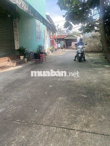 Lô đất thổ cư SHR 70m2, ngang 5,5m. Hẻm xe hơi.Giá bán 3,6 tỷ TL