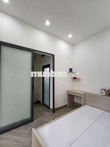 CHO THUÊ NHÀ HXH, 2 XET, đường 3/2 Q.10