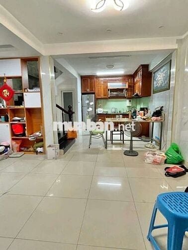 CHO THUÊ NHÀ ĐẸP HẺM XE HƠI VỊ TRÍ ĐẸP KHU VỰC SẦM UẤT Đ. LÊ ĐỨC THỌ