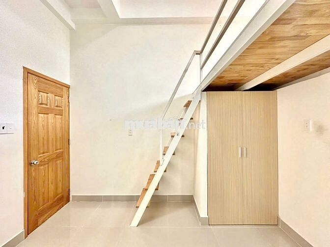 PHÒNG CÓ GÁC MỚI XÂY NGAY CẦU THỊ NGHÈ - THANG MÁY