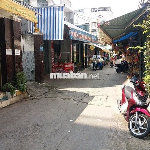 PHÒNG TRỌ giá 2,2-3,2T CÓ BAN CÔNG,CÓ GÁC,2 CỬA SỔ,RẤT THOÁNG,AN NINH.