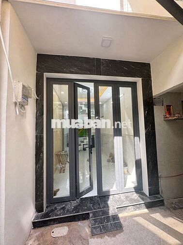 Nhà dt20m2 đúc 1 lầu 2pn 2wc hẻm đường Hoà Bình, Q.Tân Phú