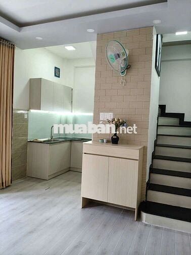 CHO THUÊ NHÀ HXH, 2 XET, đường 3/2 Q.10