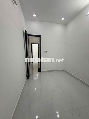 Nhà dt20m2 đúc 1 lầu 2pn 2wc hẻm đường Hoà Bình, Q.Tân Phú