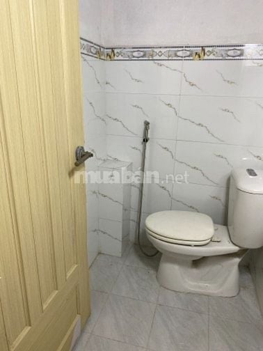 Phòng mới rộng rãi thoáng mát tiện đi lại