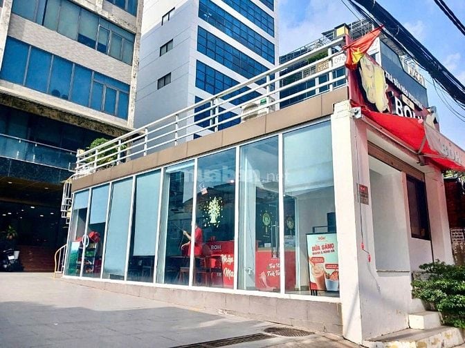 Cho thuê mặt bằng tầng trệt 65m2 tầng trệt tòa nhà đường Ung Văn Khiêm