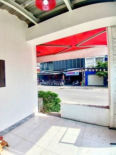 Cho thuê mặt bằng tầng trệt 65m2 tầng trệt tòa nhà đường Ung Văn Khiêm