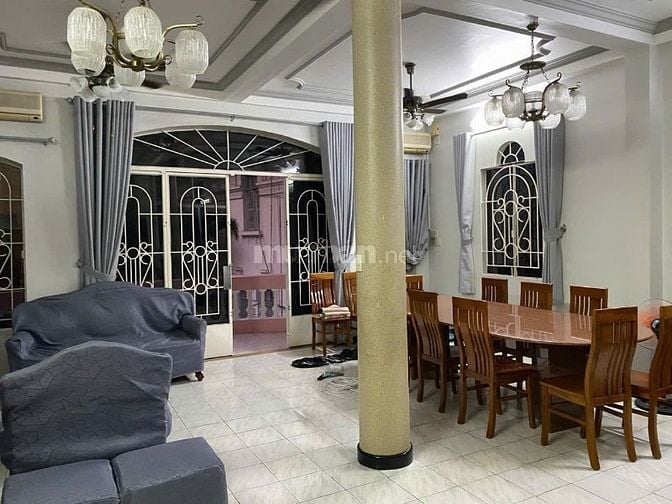 Cho thuê nhà nguyên căn Quận 1, Gần Chợ Bến Thành