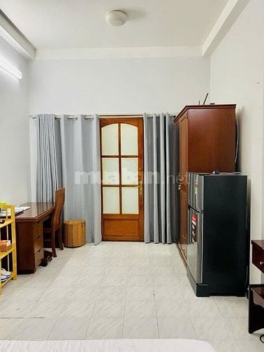 Cho thuê nhà nguyên căn Quận 1, Gần Chợ Bến Thành