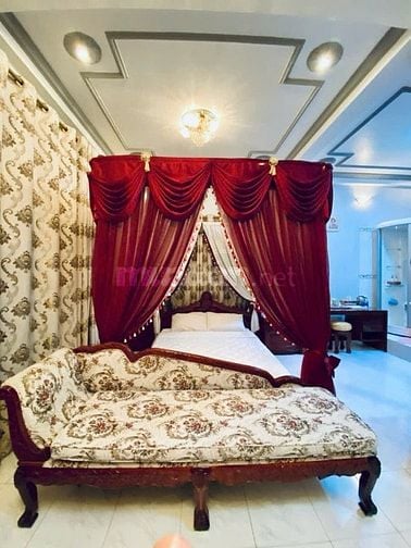 Cho thuê nhà nguyên căn Quận 1, Gần Chợ Bến Thành