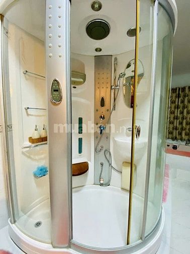 Cho thuê nhà nguyên căn Quận 1, Gần Chợ Bến Thành