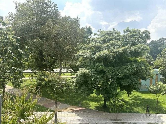 CHÍNH CHỦ BÁN NHÀ MẶT TIỀN ĐẸP- ĐỐI DIỆN CV GIA ĐỊNH-GẦN SÂN BAY TSN