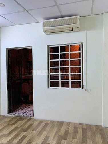 Cho thuê nhà Hẻm 270 Nguyễn Trọng Tuyển 2pn giá 9,5tr
