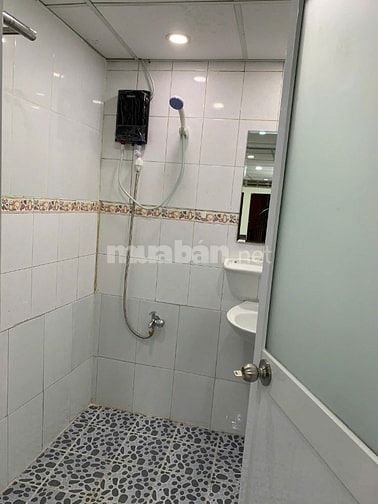 Cho thuê nhà Hẻm 270 Nguyễn Trọng Tuyển 2pn giá 9,5tr
