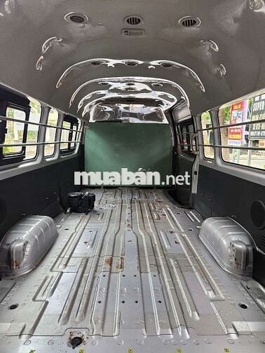 Toyota Hiace 2014 tải Van 3N/940kg xe đẹp mới