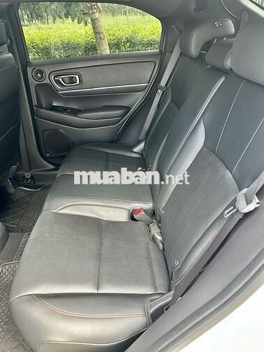 Honda HR-V 2023 RS Trắng Bạc - 12000 km