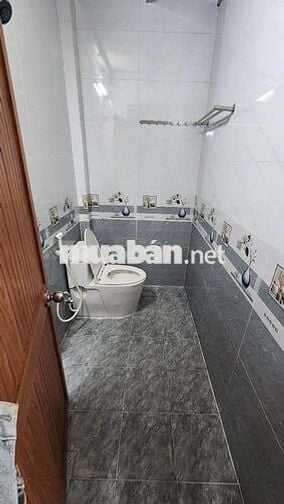 Cho thuê nhà mới xây đường oto vào ở ngay. Sau bệnh viện Thủ Đức